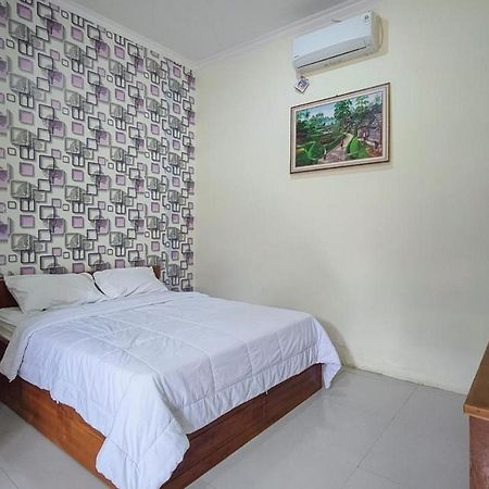 Reddoorz At Tanakatto Homestay Уайкабубак Екстериор снимка