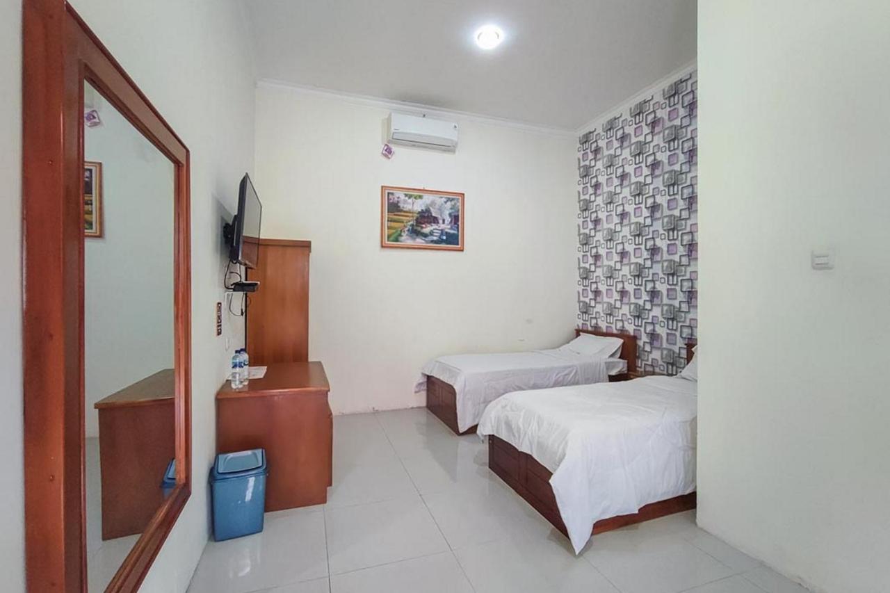 Reddoorz At Tanakatto Homestay Уайкабубак Екстериор снимка