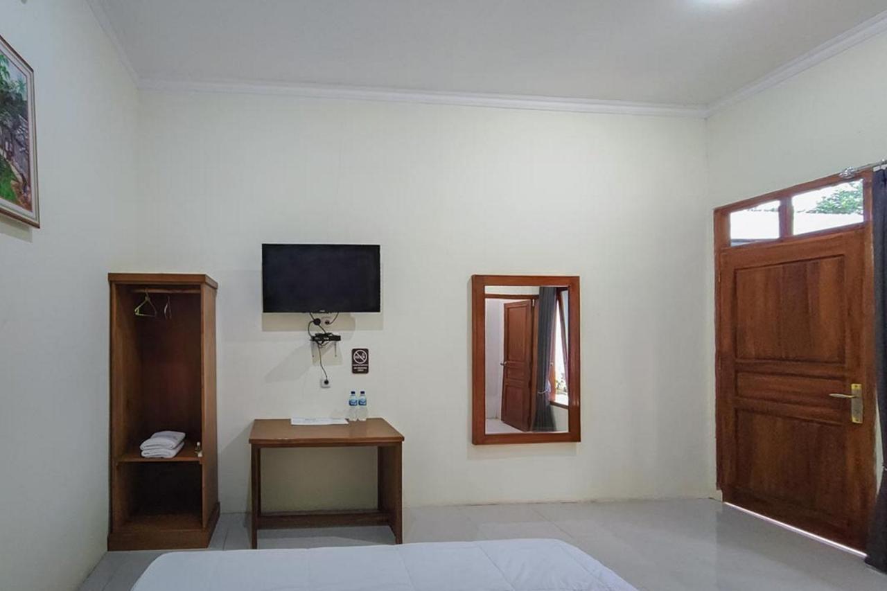 Reddoorz At Tanakatto Homestay Уайкабубак Екстериор снимка