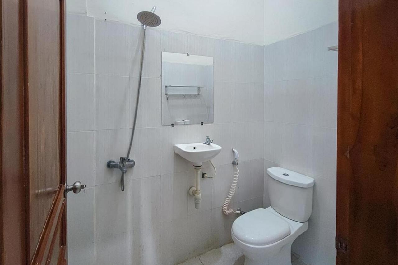 Reddoorz At Tanakatto Homestay Уайкабубак Екстериор снимка