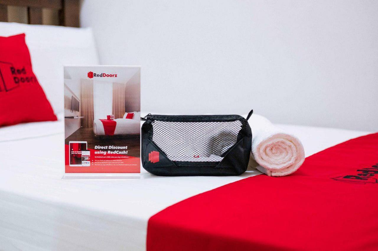 Reddoorz At Tanakatto Homestay Уайкабубак Екстериор снимка