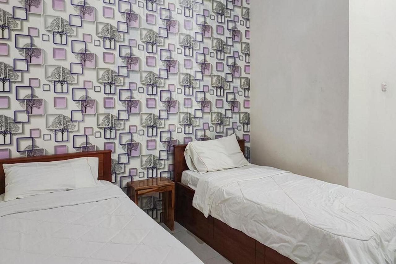 Reddoorz At Tanakatto Homestay Уайкабубак Екстериор снимка